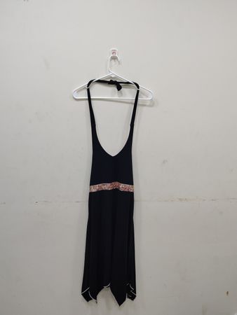 LIMITED TOO Vestido Preto Tomara que Caia com Apliques Florais