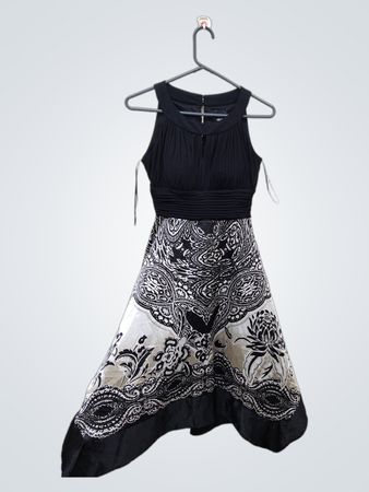 MELROSE Vestido de Alças Preto e Branco com Estampa Paisley