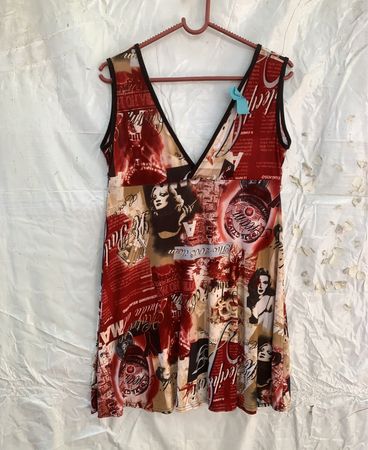 Vintage Graphic Print Sleeveless V-Neck Tank Top