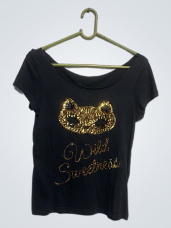 Schwarzes T-Shirt mit Pailletten-Katzenmotiv