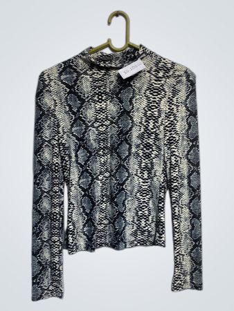 Schlangenlederdruck Mock Neck Langarmtop