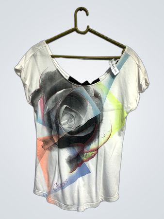 Guess Graphic Rose T-Shirt
