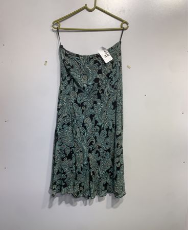 Schwarzer und Türkiser Paisley-Print-Rock