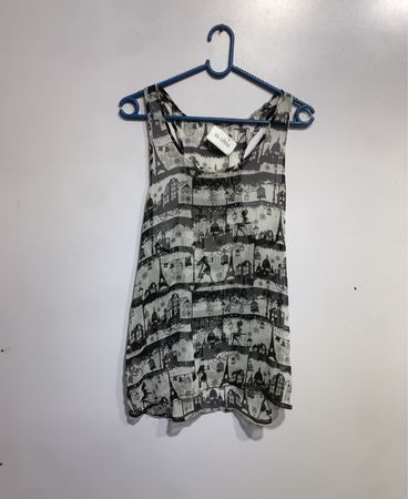 Durchsichtiges ärmelloses Tanktop mit Stadtbild-Druck