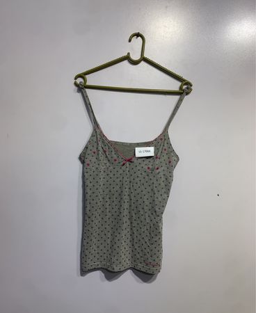 Grau gepunktetes Camisole mit pinkem Saum und Schleife