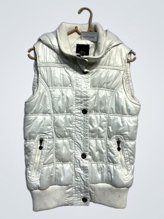 Ann Christine White Puffer-Weste mit Kapuze