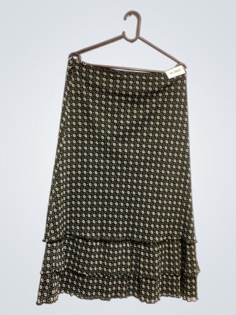 Marks & Spencer gemusterter Rock mit Rüschensaum