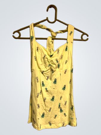 Gelbes Tanktop mit Ananasdruck