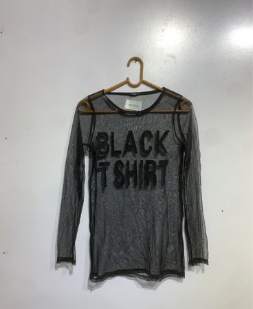 Schwarzes T-Shirt