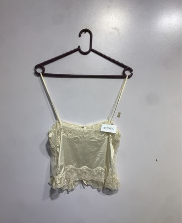 Cremfarbener Spitzenrand-Cami-Top