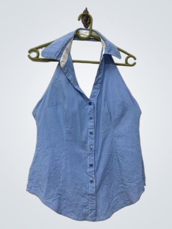 Blau gestreifter Halter-Top