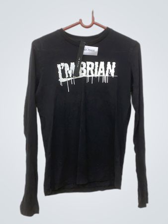 Schwarzes Langarm-T-Shirt mit "I'M BRIAN" Grafik