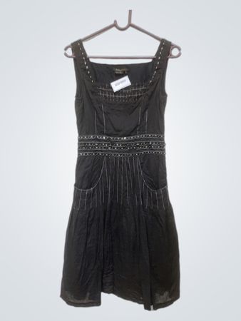 BCBGMAXAZRIA Schwarzes ärmelloses Kleid mit verziertem Bund