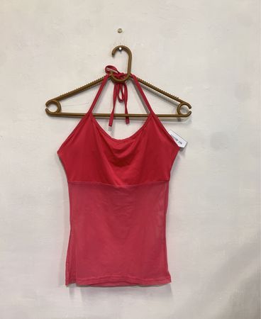 Rotes Haltertop