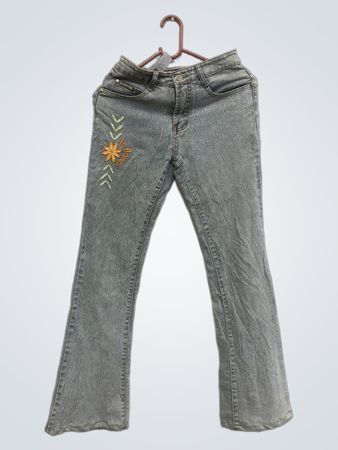 Best Choice Jeans mit Blumenstickerei