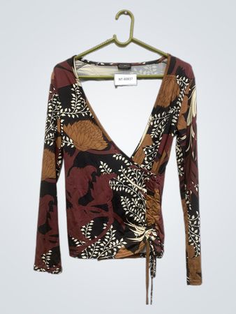 MUCHMONEY Floral Print Wrap Top