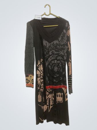 Desigual Schwarzes Kleid mit gemischten Drucken