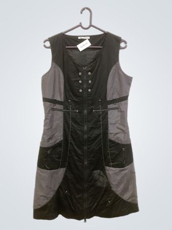 By-Design ärmelloses Kleid