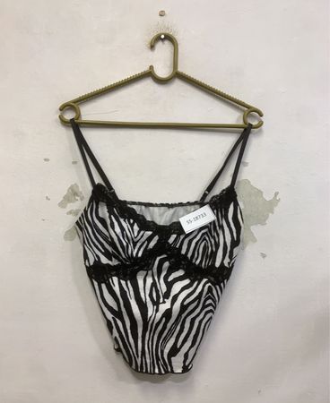 Zebramuster-Camisole mit schwarzem Spitzenbesatz