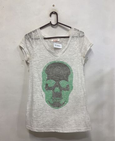 KONTATTO White T-Shirt mit Totenkopf Grafik