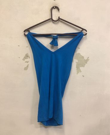 Blaues Halftertop