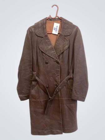 Brauner Leder-Doppelreihermantel mit Gürtel