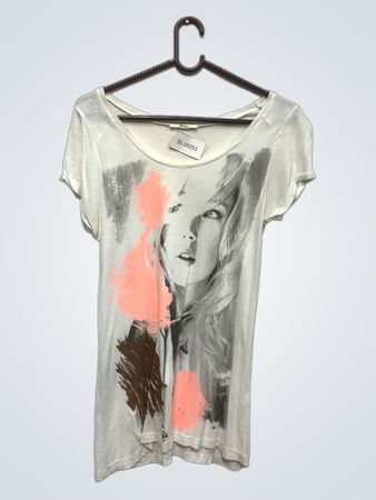 Mim T-Shirt mit Porträtgrafik