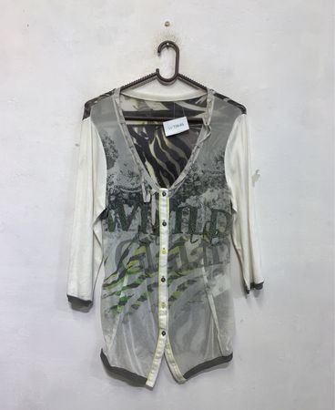 Durchsichtiger Cardigan mit "WILD" Perlengrafik und Tiermuster