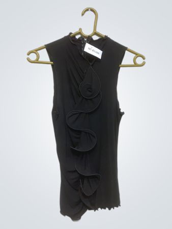 Schwarzes ärmelloses Oberteil mit Rüschendetail