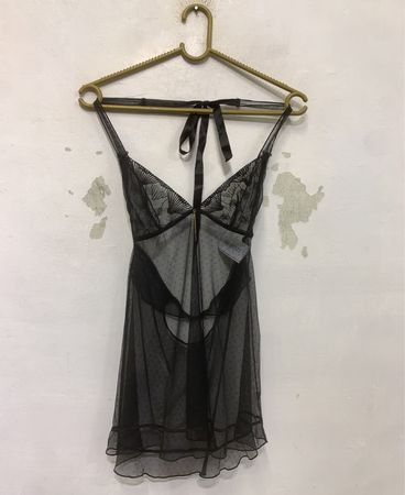 Schwarzes Spitzen-Babydoll mit Etikett NT 81511