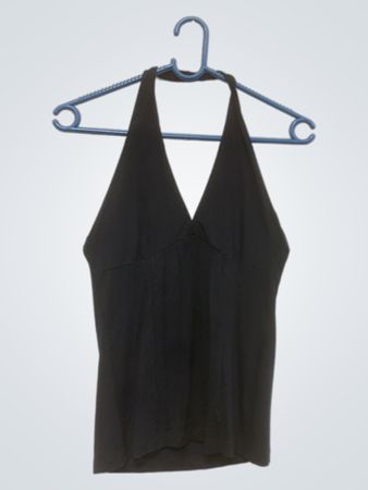 Schwarzes Neckholder-Top
