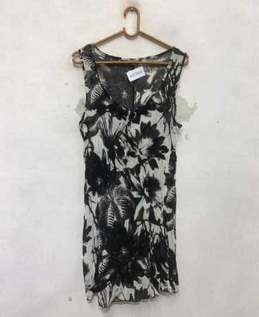 LIV ESSENTIALS Ärmelloses Oberteil mit floralen Motiven