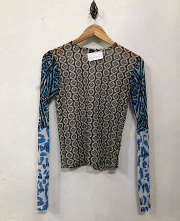 Langarmshirt mit geometrischem und abstraktem Druck