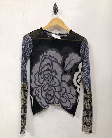 Langärmliges Mesh-Oberteil mit Blumenmuster