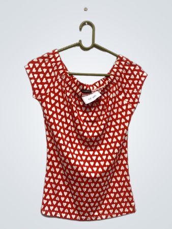 Motivi Red Heart Print Off-Shoulder Top