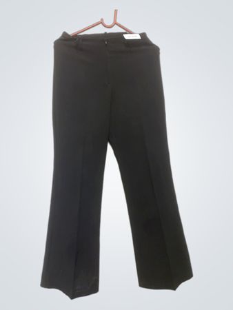 Schwarze Flare-Hosen