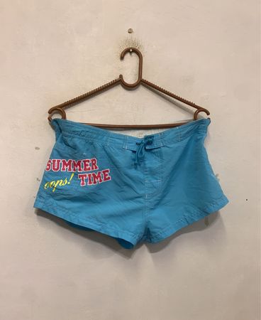 Projekt Sommer Oops! Zeit Blaue Shorts