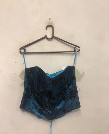 Teal Korsett mit schwarzer floraler Stickerei