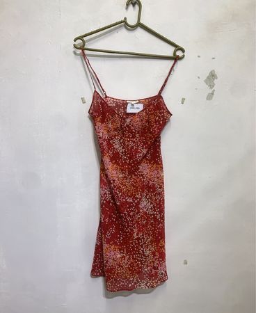 Darjeeling Lingerie Rotes Blumendruck Nachthemd