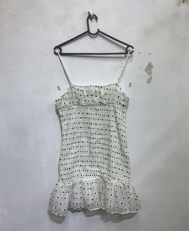 GTHSM Weißes Kleid mit schwarzen Punkten