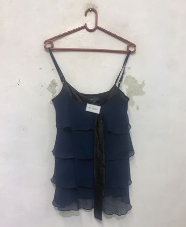 Kiabi Woman marineblaue gestufte Trägershirt mit schwarzem Besatz