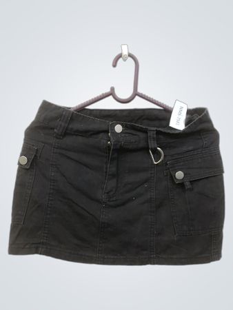 Schwarzer Cargo-Minirock