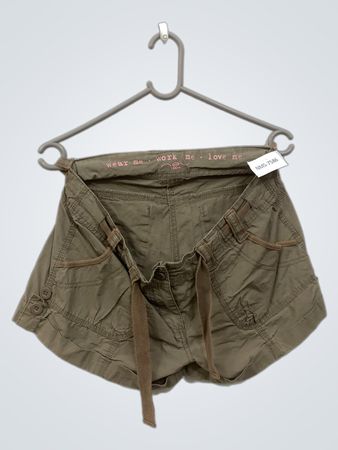 schau trag mich arbeite mich liebe mich shorts