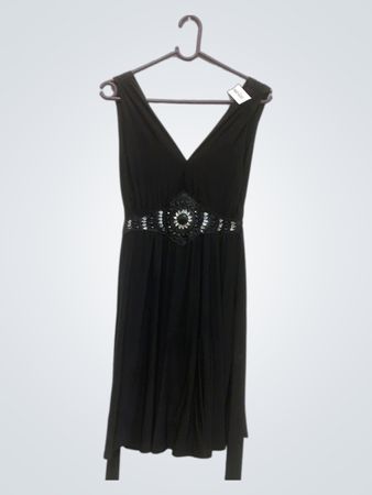 Schwarzes V-Ausschnitt Kleid mit verziertem Taillenbund