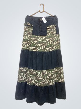 GEF HIGH FASHION gestufter Denim- und Camouflage-Maxi-Rock