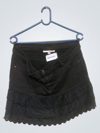 TALLY WEiJL Schwarzer Rüschenshorts aus Denim