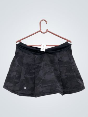 Lululemon Camo Faltenrock