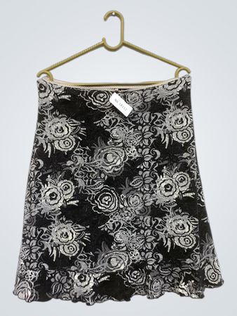 ANNA FIELD Schwarzer Rock mit Blumenmuster