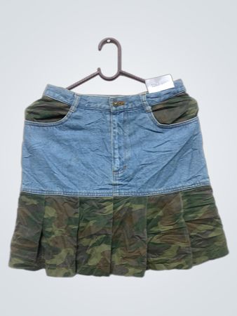 Denim and camouflage pleated skirt