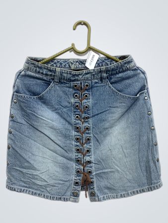 Denimrock mit Schnürung vorne und Sternen-Taschen